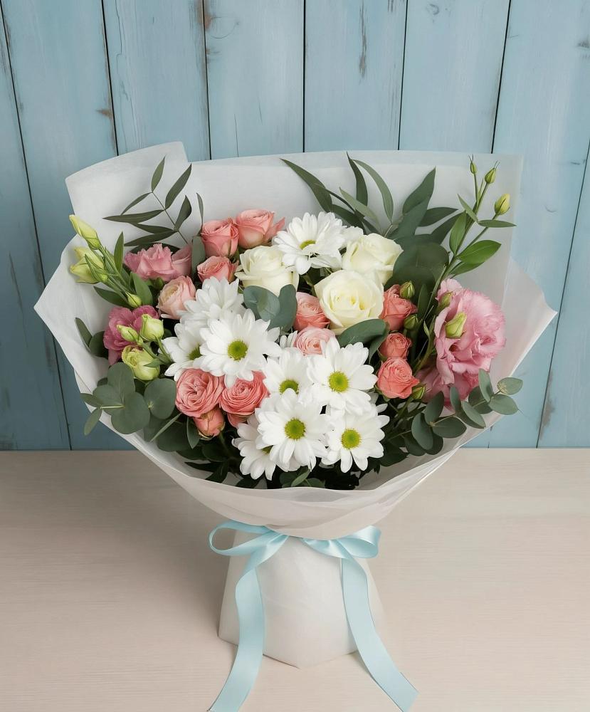 Букет цветов из: Розы, Лизиантусы и Хризантемы в Сяве