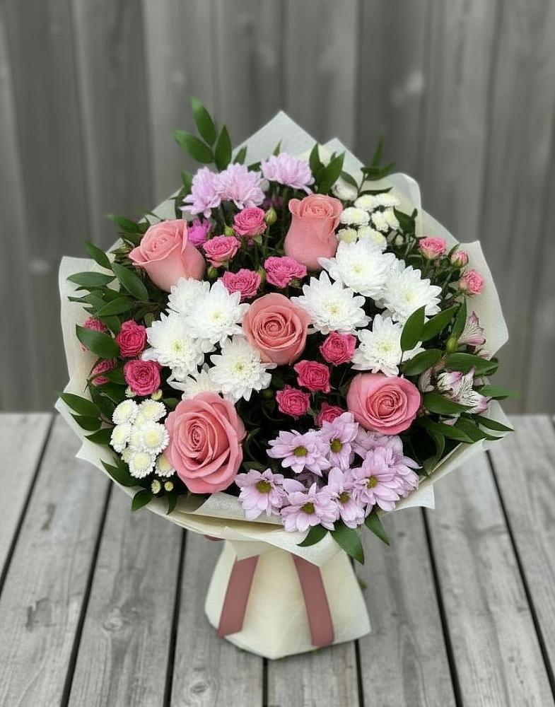 Букет цветов из: Альстромерии, Гвоздики, Розы и Хризантемы в Сяве