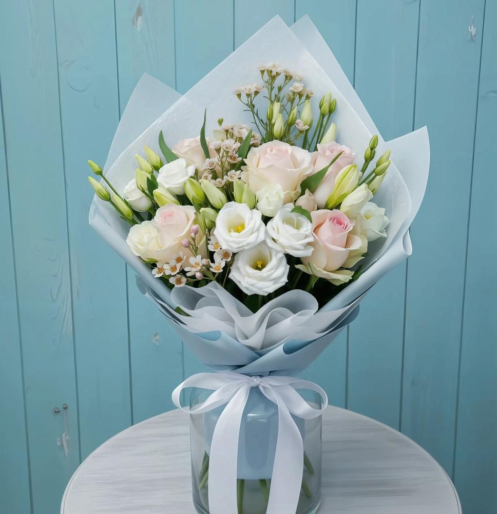 Букет цветов из: Розы и Лизиантусы в Сяве