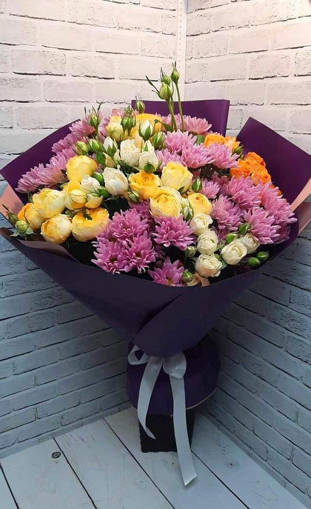 Букет цветов из: Хризантемы и Розы в Сяве