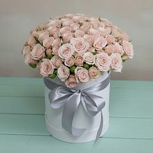 Цветочная композиция из Розы в шляпной коробке в Сяве