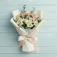 Букет цветов из:  Альстромерии в Сяве