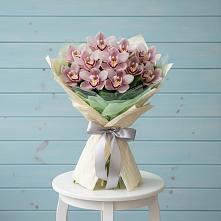 Букет цветов из:  Орхидеи и Розы в Сяве