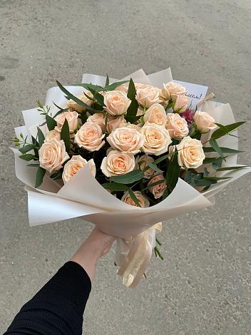 Букет Кремовые розы Латте в Сяве