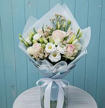 Букет цветов из:  Розы и Лизиантусы в Сяве