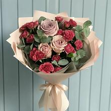 Букет цветов из:  Гвоздики и Розы в Сяве