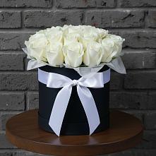 Цветочная композиция из Розы в шляпной коробке в Сяве