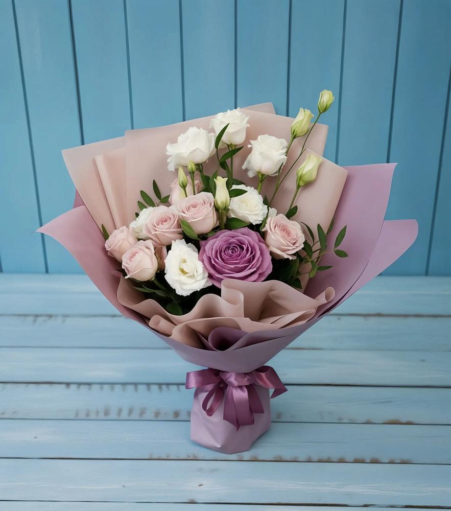 Букет цветов из: Розы и Лизиантусы в Сяве