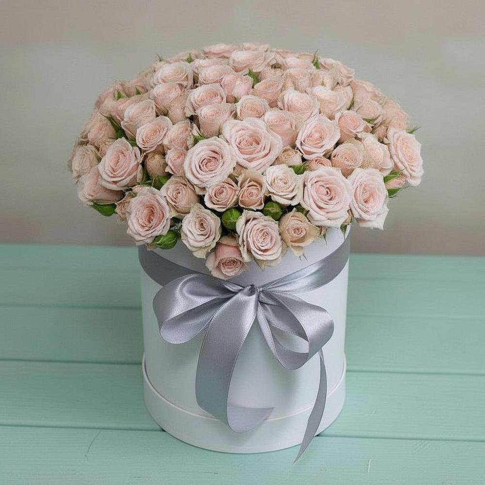 Цветочная композиция из Розы в шляпной коробке в Сяве